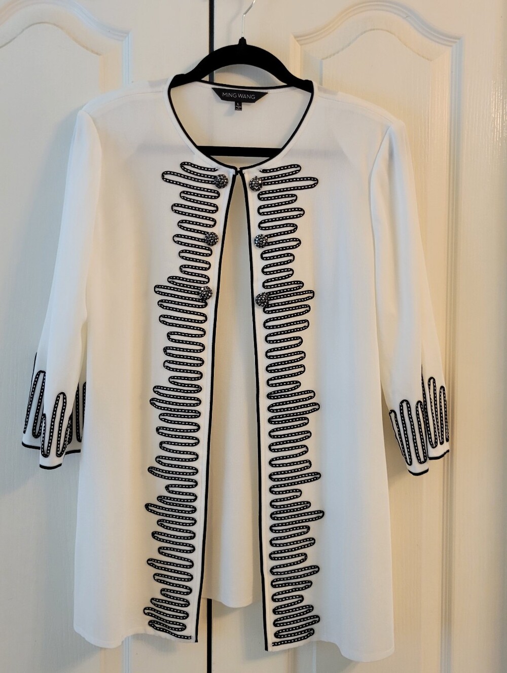 Ming Wang White Embellished Open Front Jacket with Black Trim Ladies Large.